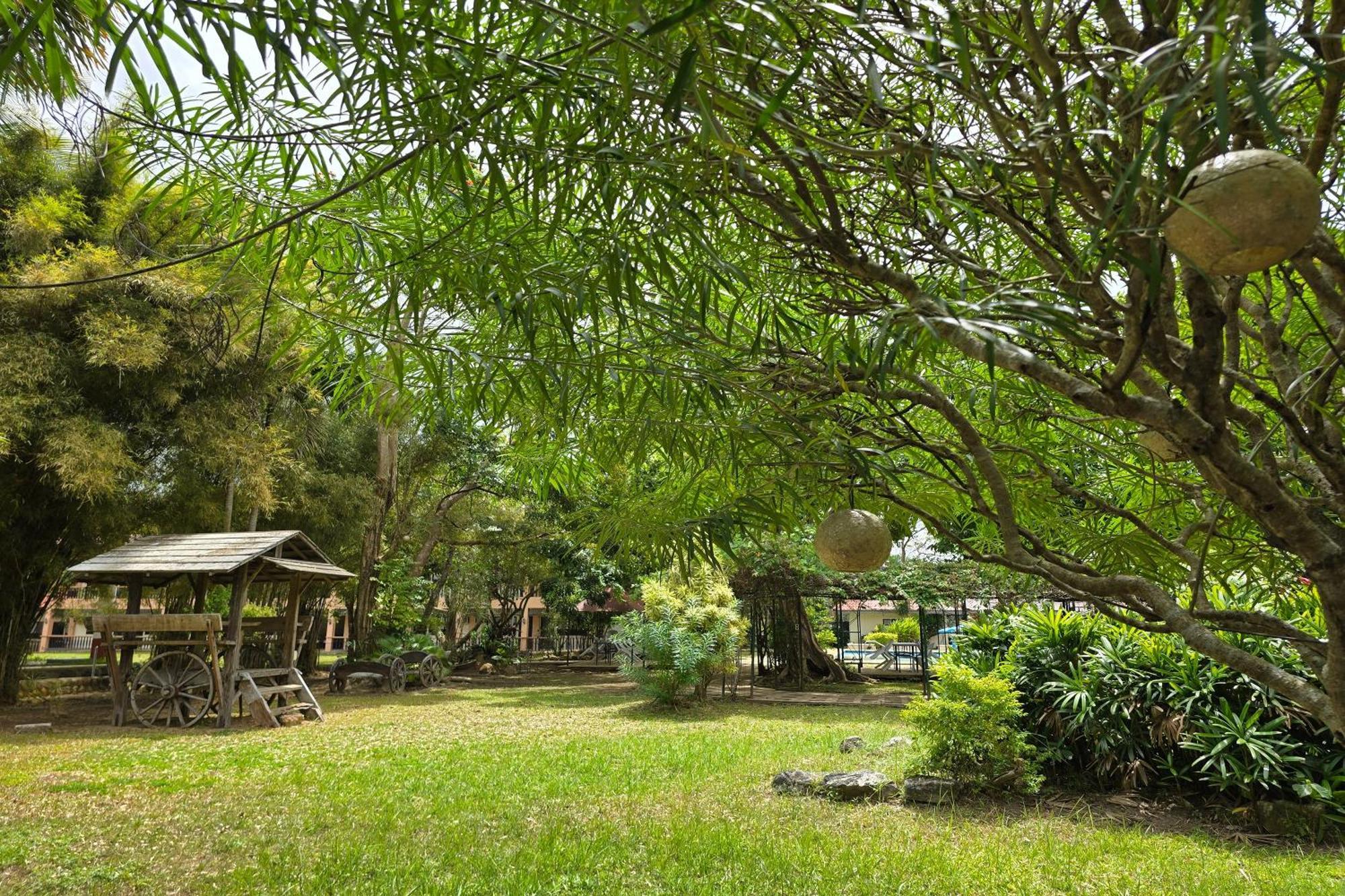 Grand Villa Laguna Bay Екстериор снимка